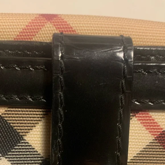 Burberry Fabulous Nova Check Bi-fold Wallet - Picture 8 of 9